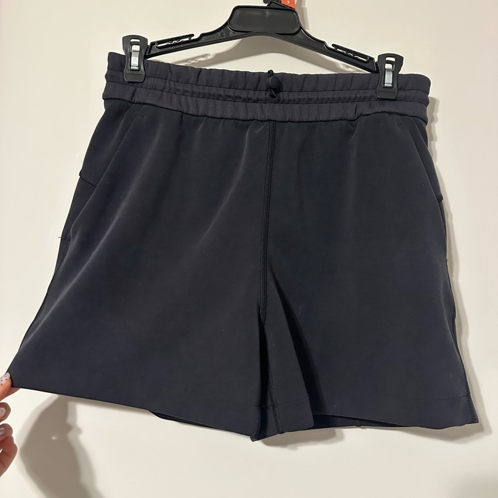 Lululemon Softstream High Rise Short 4’ - Picture 2 of 6